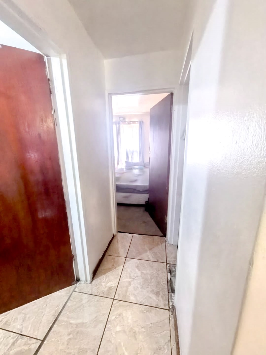 2 Bedroom Property for Sale in Grassy Park Western Cape